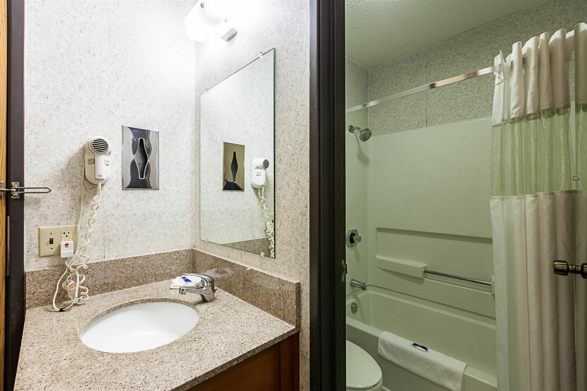 Motel 6-Milwaukee, Wi - Glendale Екстериор снимка