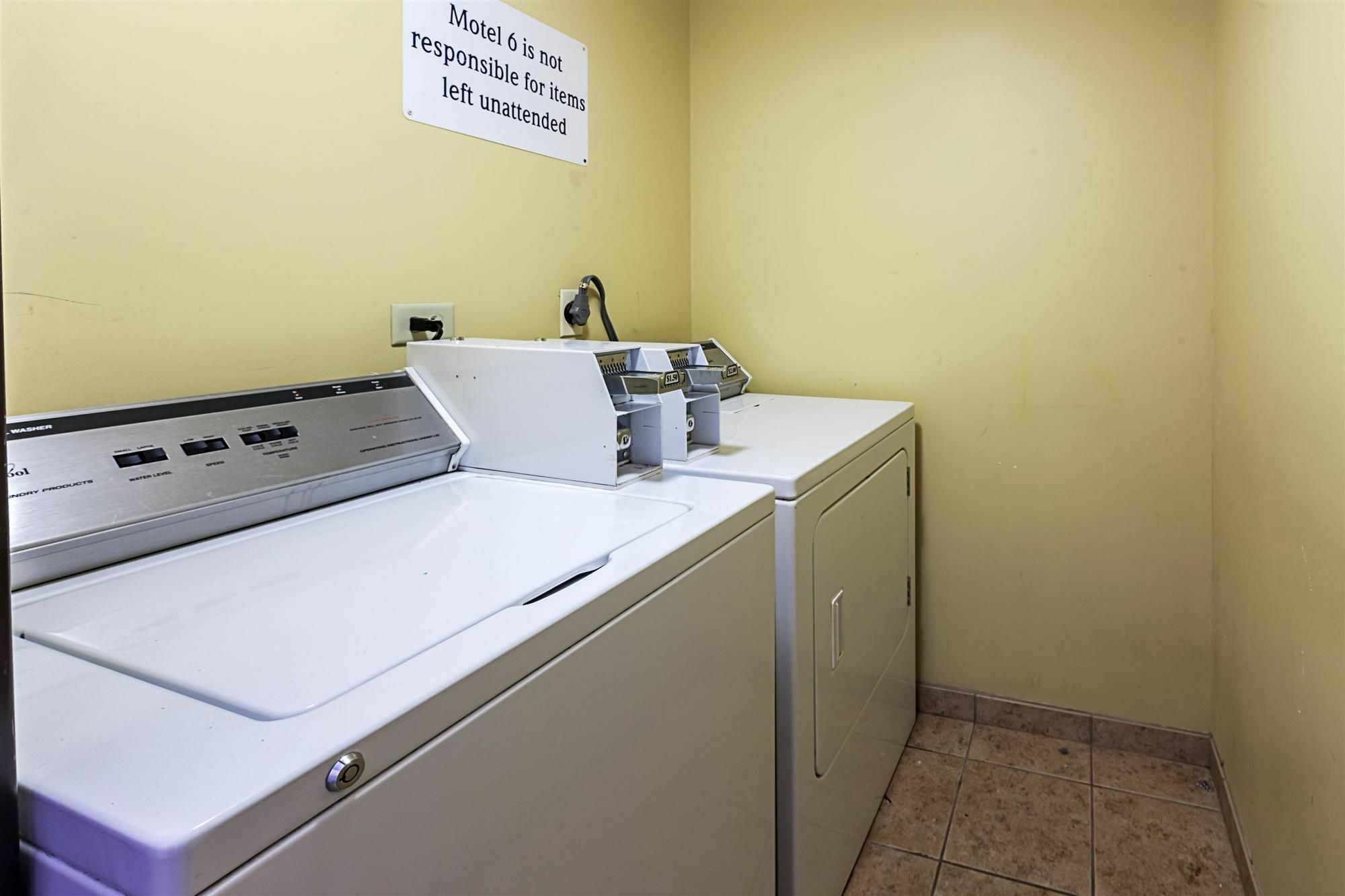 Motel 6-Milwaukee, Wi - Glendale Екстериор снимка