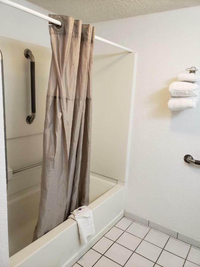 Motel 6-Milwaukee, Wi - Glendale Екстериор снимка